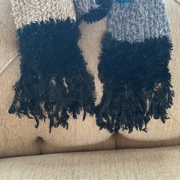 Cejon Multi Colored Knit Scarf - Picture 6 of 7